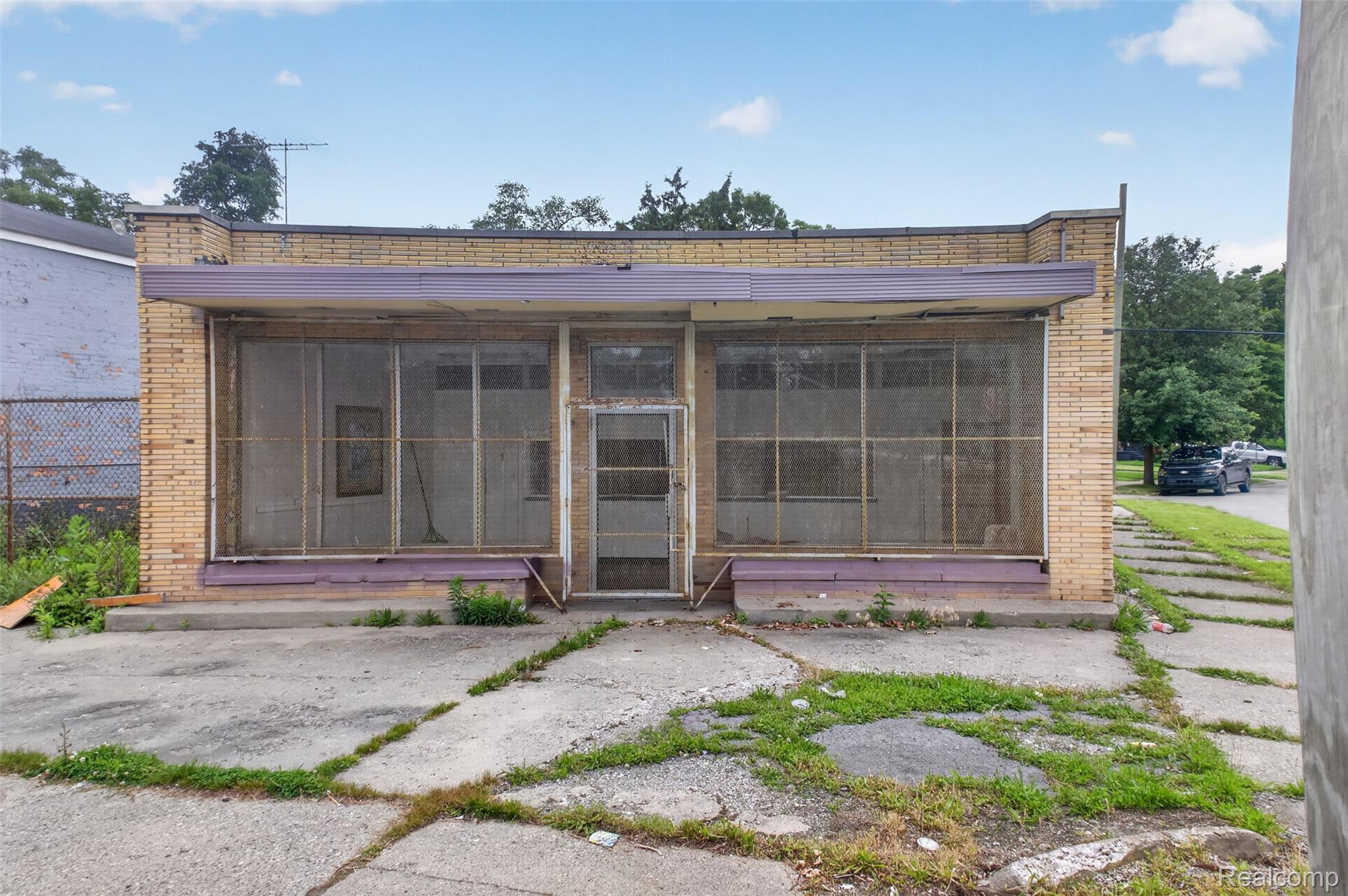 Commercial Sale in Detroit 3