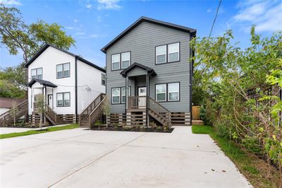 1321 E 35th Street, Home with 3 bedrooms, 2 bathrooms and null parking in Houston TX | Image 1