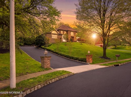 32 Wesley Ct, Eatontown, NJ, 07724-1423 | Card Image