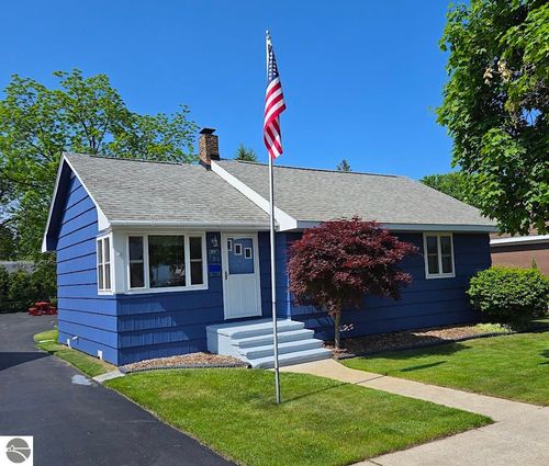 705 E Bay St, East Tawas, MI, 48730-1546 | Card Image