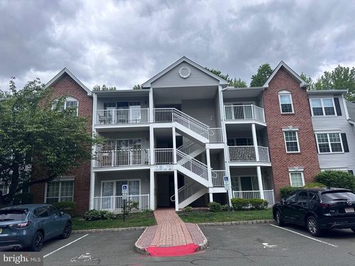 65 Cheverny Ct, TRENTON, NJ, 08619-4716 | Card Image