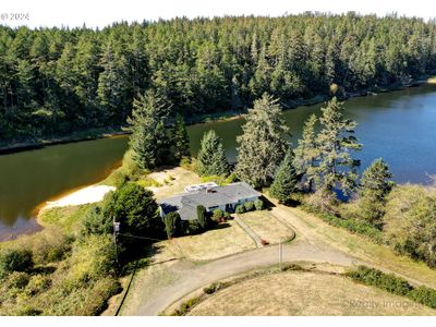 30900 Sandlake Rd, House other with 5 bedrooms, 2 bathrooms and 2 parking in Cloverdale OR | Image 1