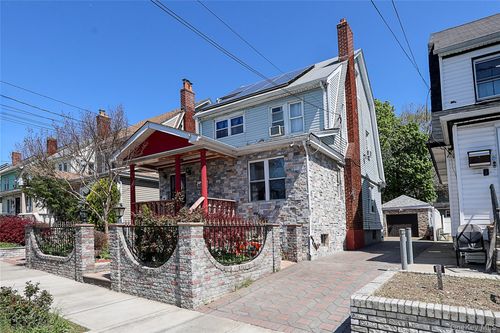 89-47 212th Street, New York, NY, 11427 | Card Image