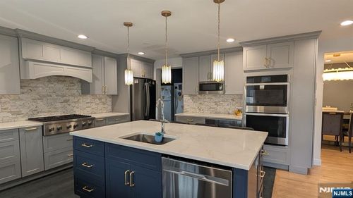 129 Wilbur Rd, Bergenfield, NJ, 07621-4036 | Card Image