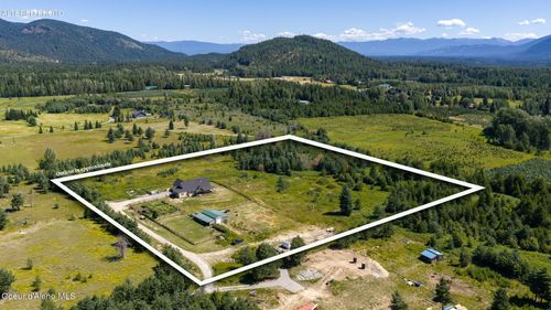 637 Cascade Ln, Naples, ID, 83847-5386 | Card Image