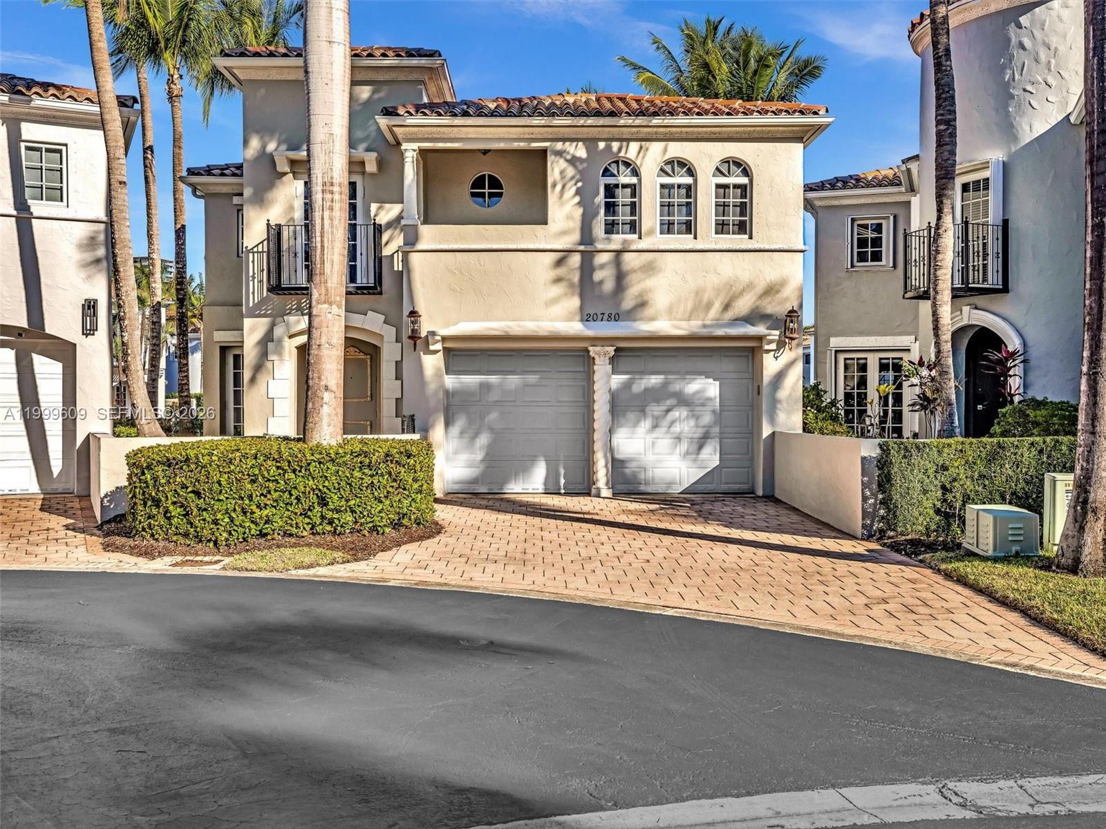 Residential in Aventura 5