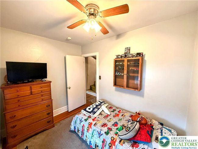 213 E Main St, House other with 4 bedrooms, 2 bathrooms and null parking in Pen Argyl PA | Image 21