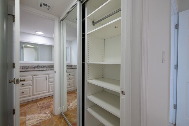 APT-1134 - 122 Lakeshore Dr, Condo with 2 bedrooms, 2 bathrooms and null parking in North Palm Beach FL | Image 41
