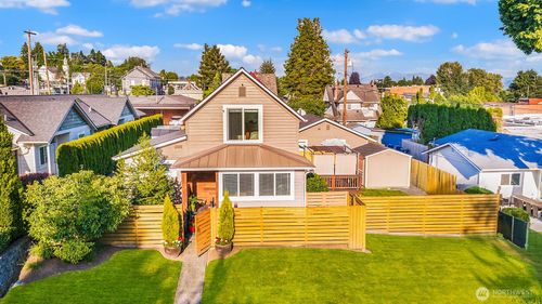 a-and-c-123 Avenue E, Snohomish, WA, 98290-2713 | Card Image