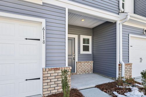 9008 Foggy Brooks Loop, Charlotte, NC, 28216-0527 | Card Image