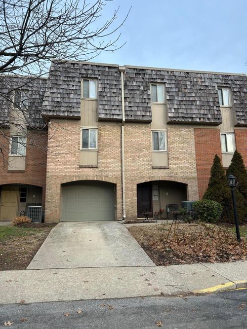 3364 Montavesta Rd, Lexington, KY, 40502-3512 | Card Image