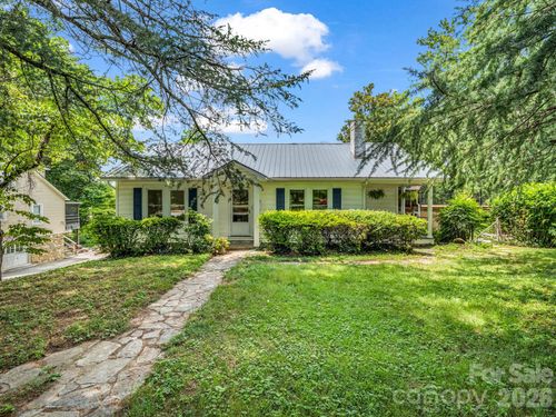 555 State St, Marion, NC, 28752-4030 | Card Image