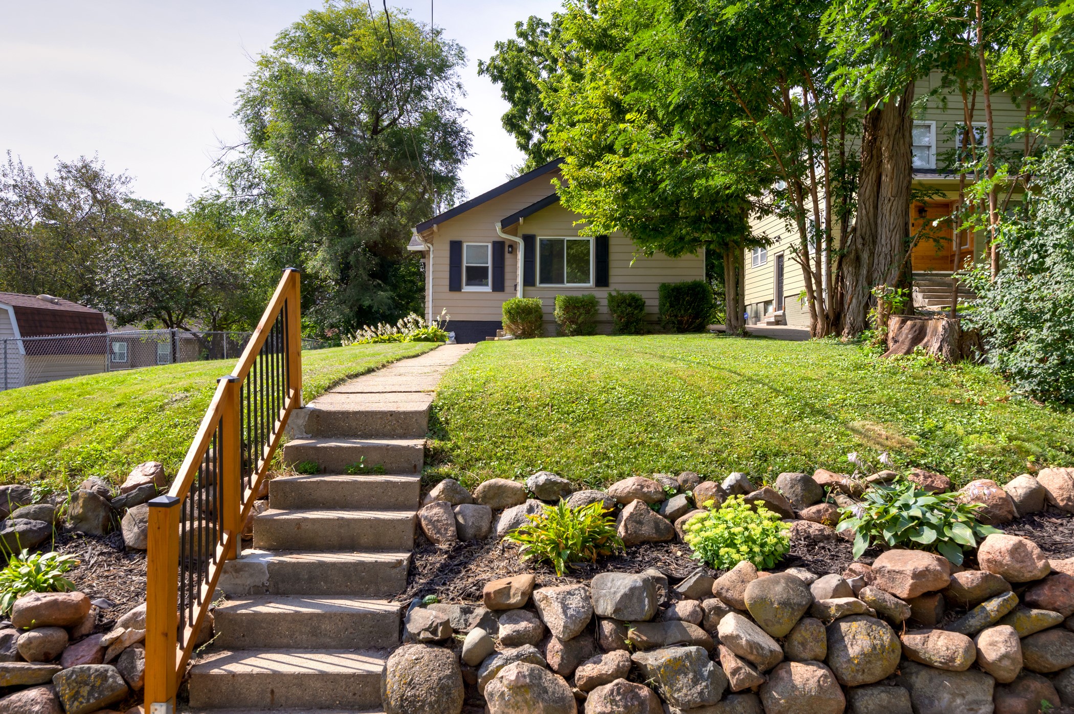 School St, Des Moines, IA 50311