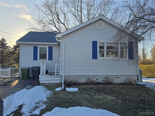 9 Butler Pkwy, Middleport, NY, 14105-1101 | Card Image