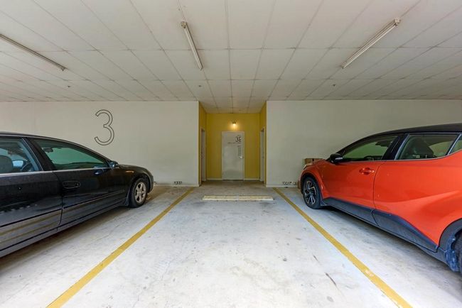 Assigned covered parking spot | Image 32