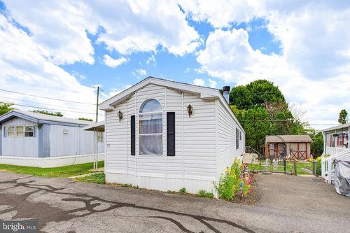 475 Wabash Rd, EPHRATA, PA, 17522-9691 | Card Image