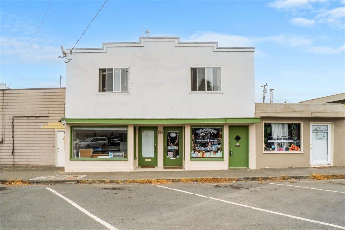 Commercial Sale in Fortuna