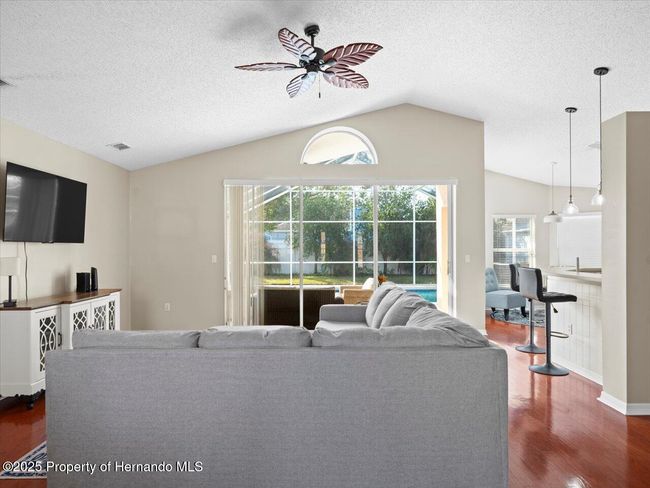 8484 Annapolis Rd, House other with 3 bedrooms, 2 bathrooms and null parking in SPRING HILL FL | Image 16