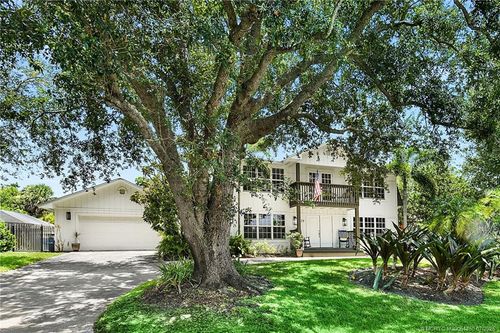229 Se Villas Street, Stuart, FL, 34994 | Card Image