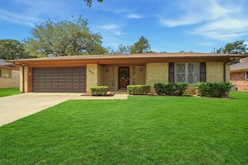 2403 Caprice Ave, Denison, TX, 75020-7201 | Card Image