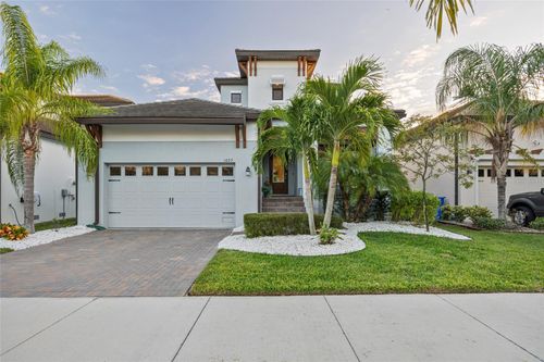 1025 Seagrape Dr, RUSKIN, FL, 33570-3057 | Card Image