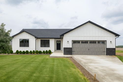 604 W Beaver St, Morocco, IN, 47963-8026 | Card Image