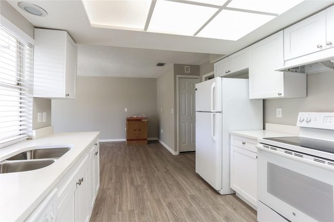 2704 Woodview Ct, House other with 3 bedrooms, 2 bathrooms and null parking in CLEARWATER FL | Image 6