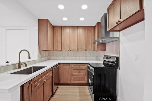 9-25761 Le Parc, Lake Forest, CA, 92630-5922 | Card Image