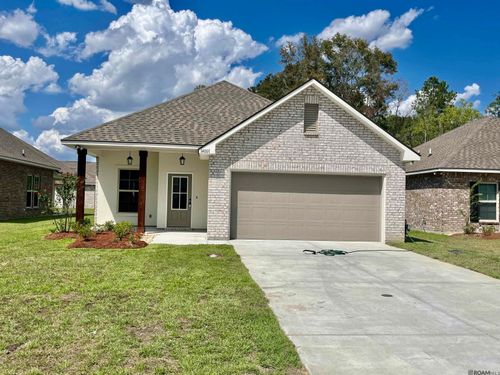 14001 Barrington Ave, Denham Springs, LA, 70726-7070 | Card Image