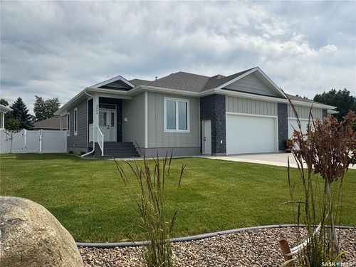 2604 Sandpiper Rd, North Battleford, SK, S9A1V6 | Card Image
