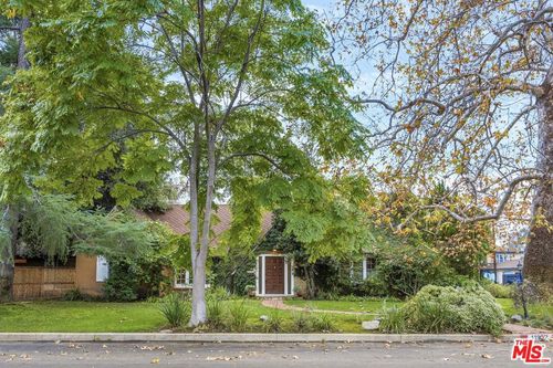 11952 Hesby Street, Valley Village, CA, 91607 | Card Image