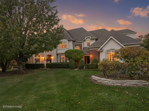 817 Lakeview Ln, Burr Ridge, IL, 60527-5625 | Card Image