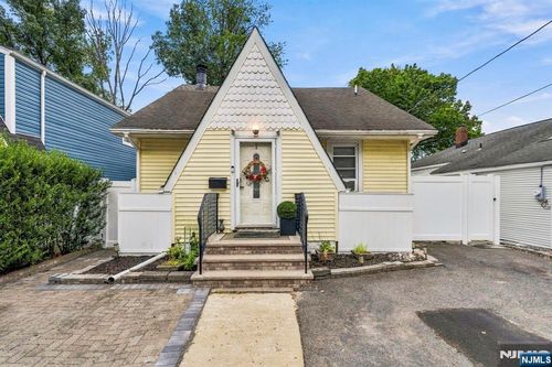 3 Seminole Ave, Dumont, NJ, 07628-2114 | Card Image