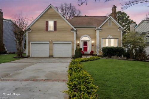 3606 Brownes Ferry Rd, Charlotte, NC, 28269-1204 | Card Image