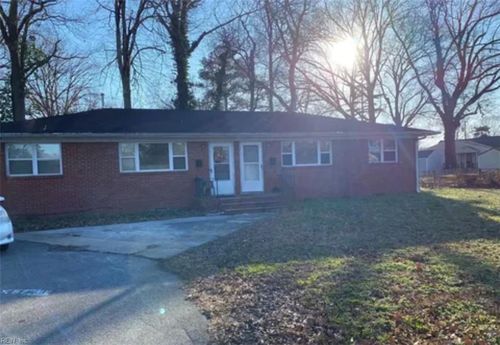 b-1023 Leicester Ave. # B Avenue, Norfolk, VA, 23503 | Card Image