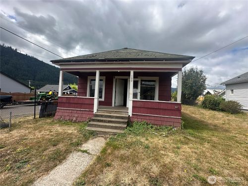 180 1st St, Morton, WA, 98356-9805 | Card Image