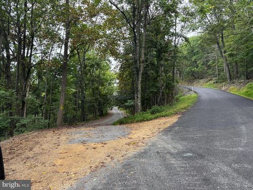812 Lonesome Pine Lane, GREAT CACAPON, WV, 25422 | Card Image