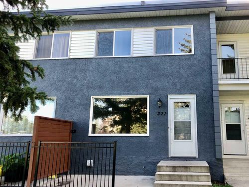 221-2211 19 St Ne, Calgary, AB, T2E4Y5 | Card Image