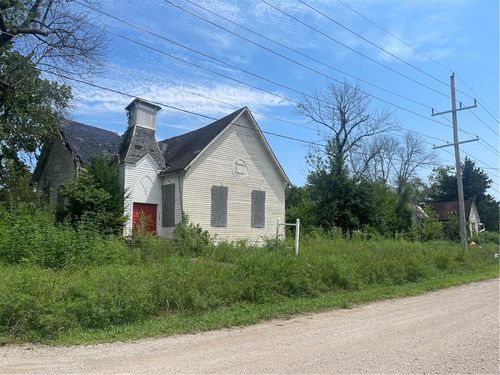 324 N Main St, Blairstown, MO, 64726-9213 | Card Image