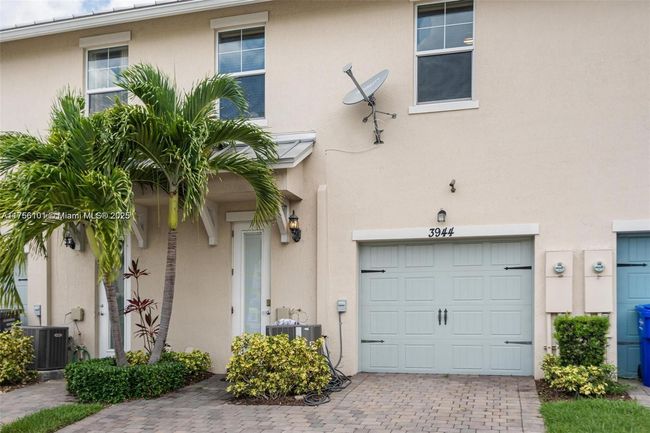 3944 Poinciana Ln, Townhouse with 3 bedrooms, 3 bathrooms and null parking in Hollywood FL | Image 8