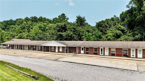 1094 Clement Ave, Belpre, OH, 45714-9803 | Card Image