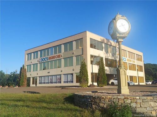 317 Foxon Rd, East Haven, CT, 06513-2038 | Card Image