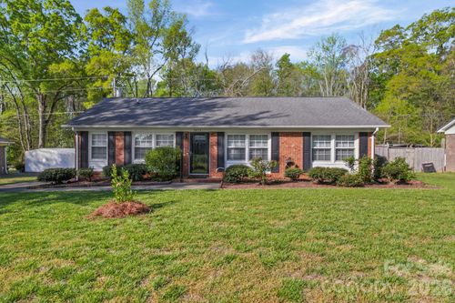 5715 Hillcrest Cir, Indian Trail, NC, 28079-8651 | Card Image