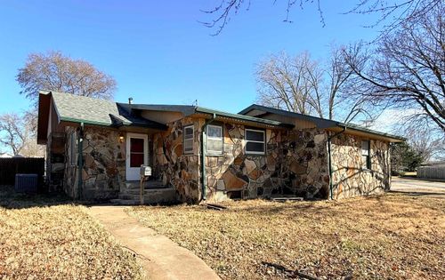 630 S Roosevelt St, Marion, KS, 66861-1360 | Card Image