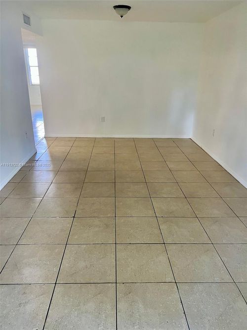 apt-102-1752 Nw 55th Ave, Lauderhill, FL, 33313-4861 | Card Image