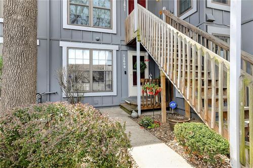 12609 W 110th Ter, Overland Park, KS, 66210-1275 | Card Image
