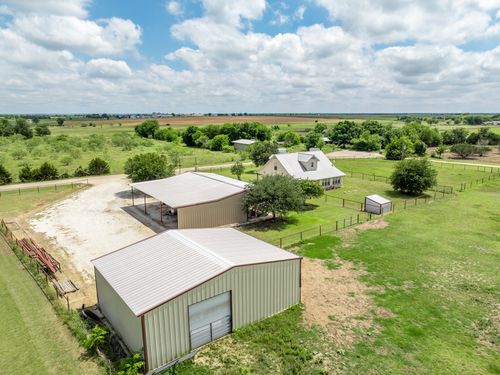 560 Meadow Ln, Crawford, TX, 76638-2865 | Card Image