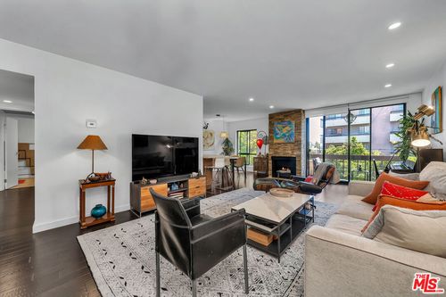 548-7300 Franklin Ave, LOS ANGELES, CA, 90027-4659 | Card Image