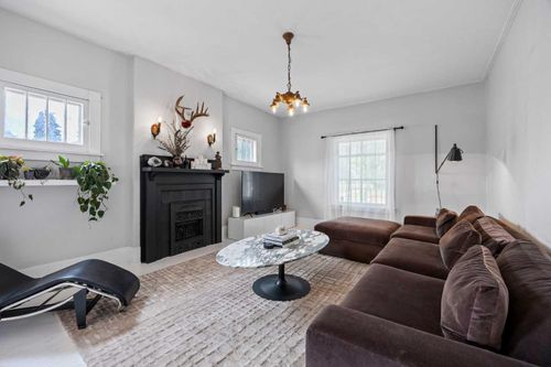 529 20 Ave Sw, Calgary, AB, T2S0E7 | Card Image