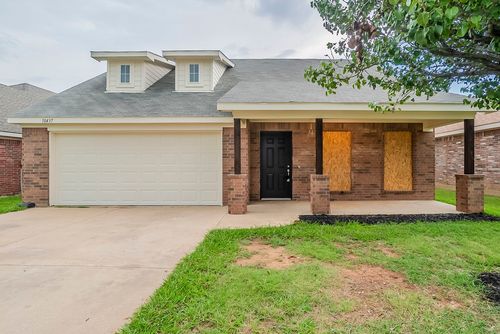10437 Manhassett Dr, Fort Worth, TX, 76140-5766 | Card Image
